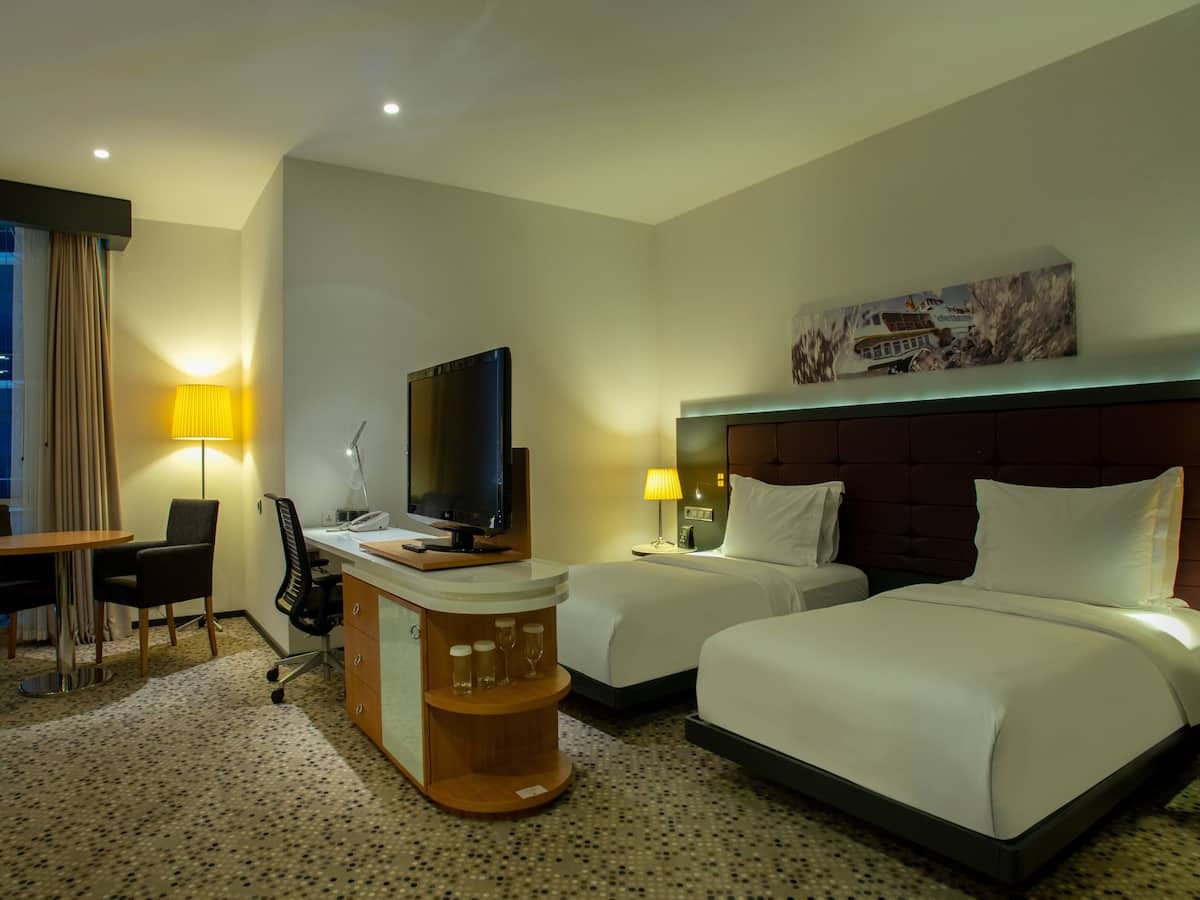 Luxury Hotel Rooms & Suites  Doubletree Hotel Istanbul - Moda
