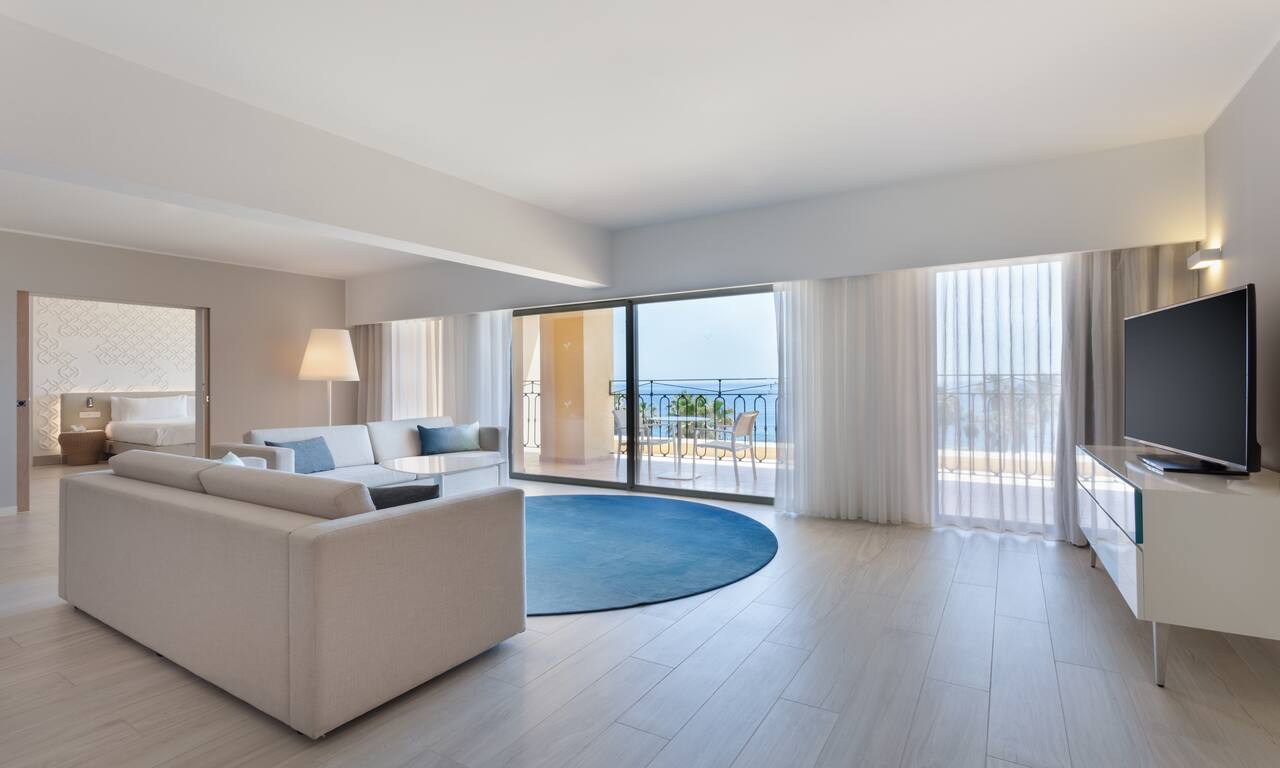 Rooms & Suites | Hilton Malta Hotel in St Julian's