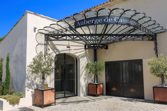 Auberge de Cassagne and Spa Hotel Exterior Entrance