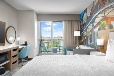 King Guestroom With Balcony